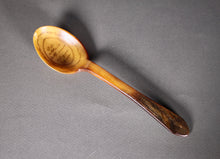 Load image into Gallery viewer, 18th Century Folk Art horn Spoon. South Tyrol, Italy Circa 1770
