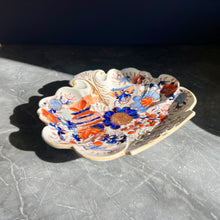 Load image into Gallery viewer, A Mason's ironstone desert dish, circa 1813-1820
