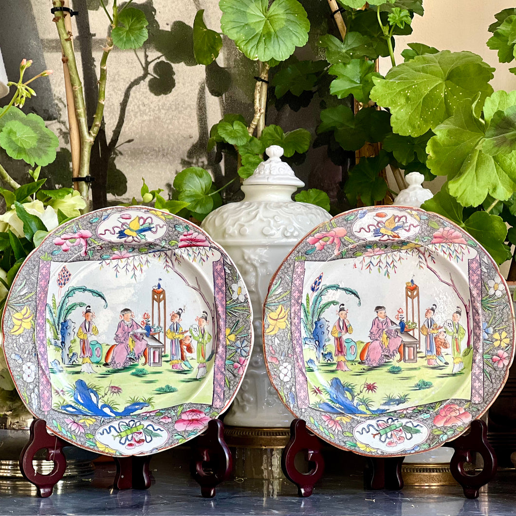 A rare pair of Mason's ironstone  'Pink Chinese Scroll' pattern plates circa 1813-1820