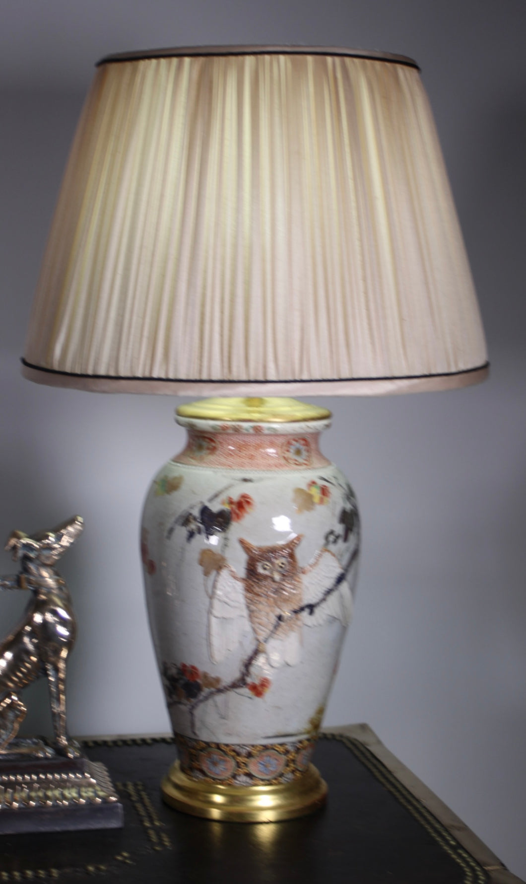 A Japanese Arita Porcelain table lamp