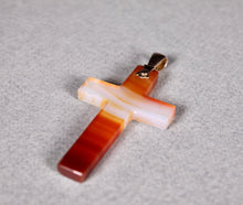 Load image into Gallery viewer, A 19th century banded Agate cross pendant
