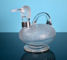 Load image into Gallery viewer, A 19th century engraved glass &#39;Duck&#39; decanter
